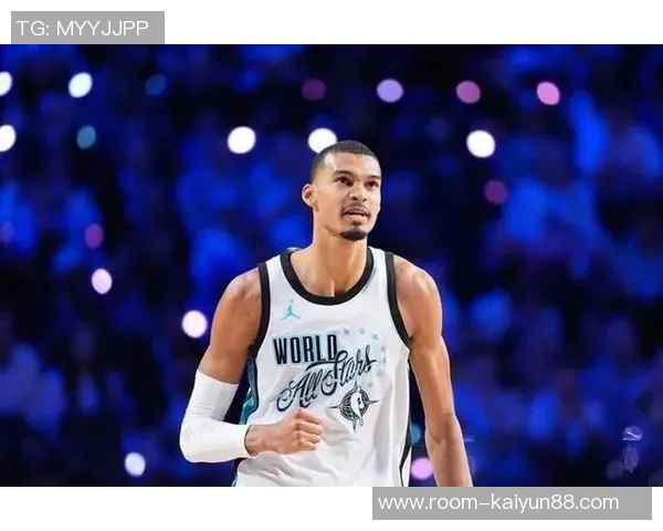 文班亚马盛赞克劳福德称其为最爱球员之一并赞扬其导师角色