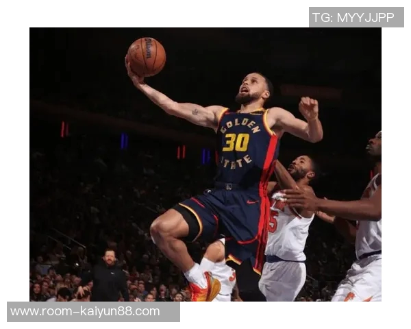 库里状态回暖对决尼克斯连续10场得分24贡献27分7助攻表现出色