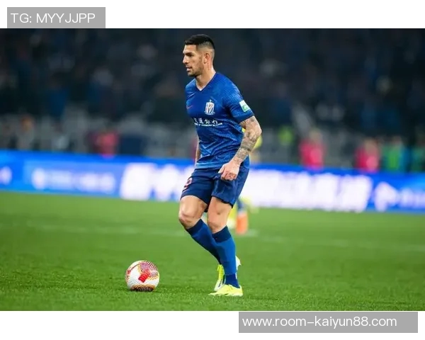 路易斯怒斥申花金畅回应经纪人夸大中超球队需求与高价要求